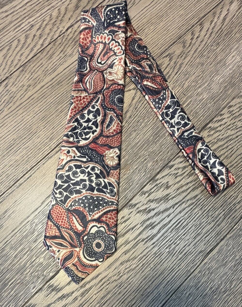 Buckingham Tradition Quality Blue Red Tan Geometric Print Polyester Necktie Tie